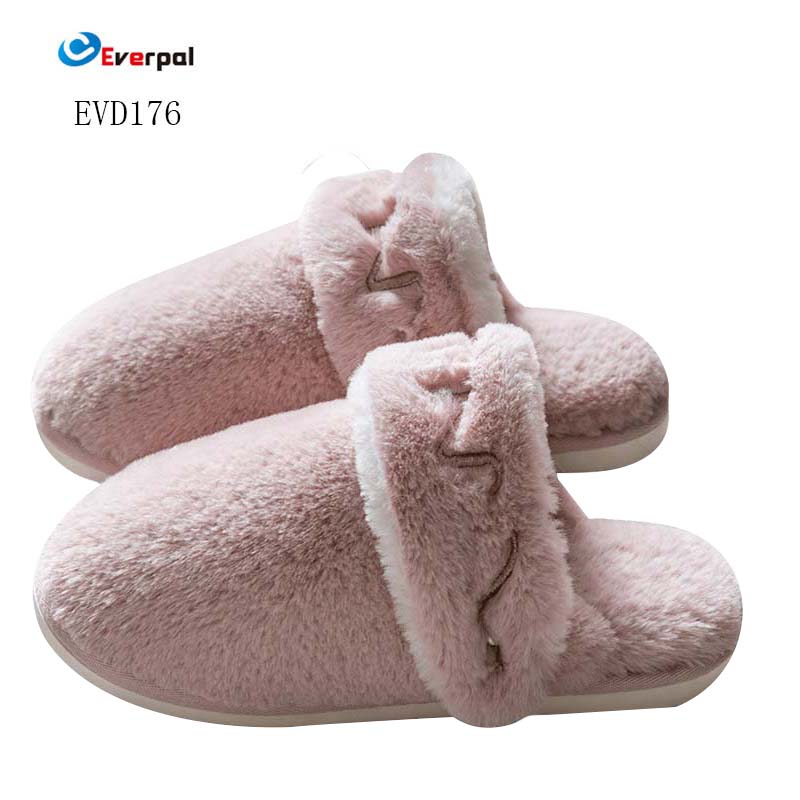 Peluş qapalı terlik üçün hansı material yaxşıdır?